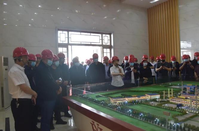 唐山市生態(tài)環(huán)境局黨組書記、局長高慶利偕唐山市多家鋼鐵企業(yè)負責人到裕華鋼鐵考察交流